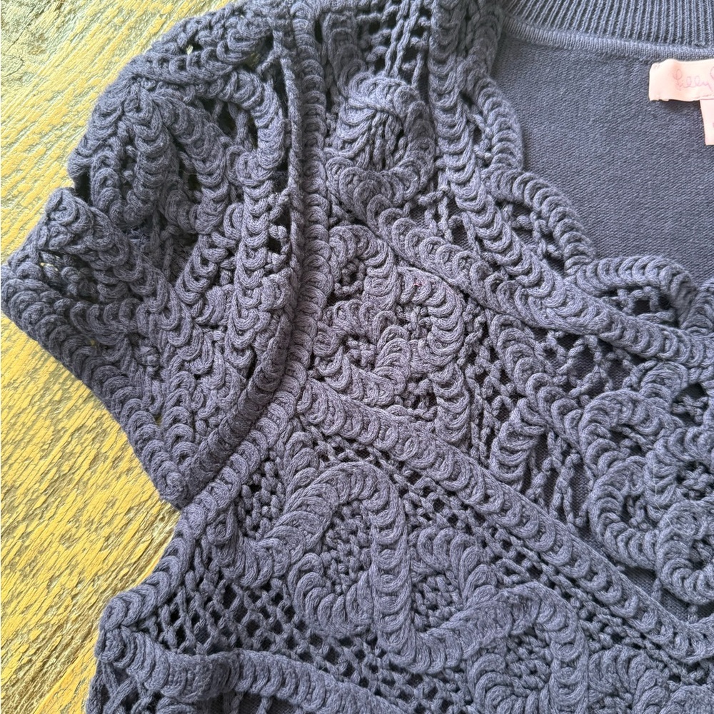 Lilly Pulitzer Navy Lace/ knit Blouse size small